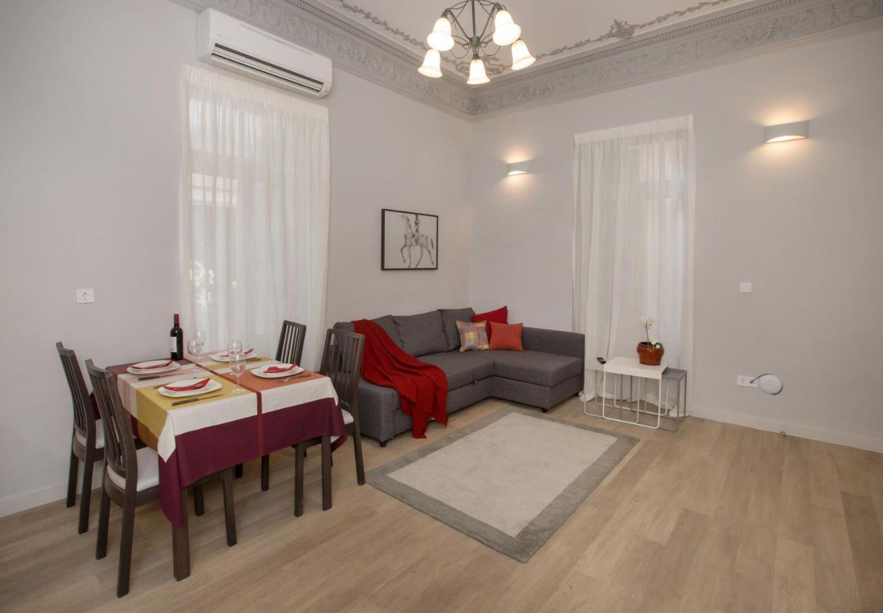 Sophisticated Apartment In Syntagma By Ghh Atény Exteriér fotografie