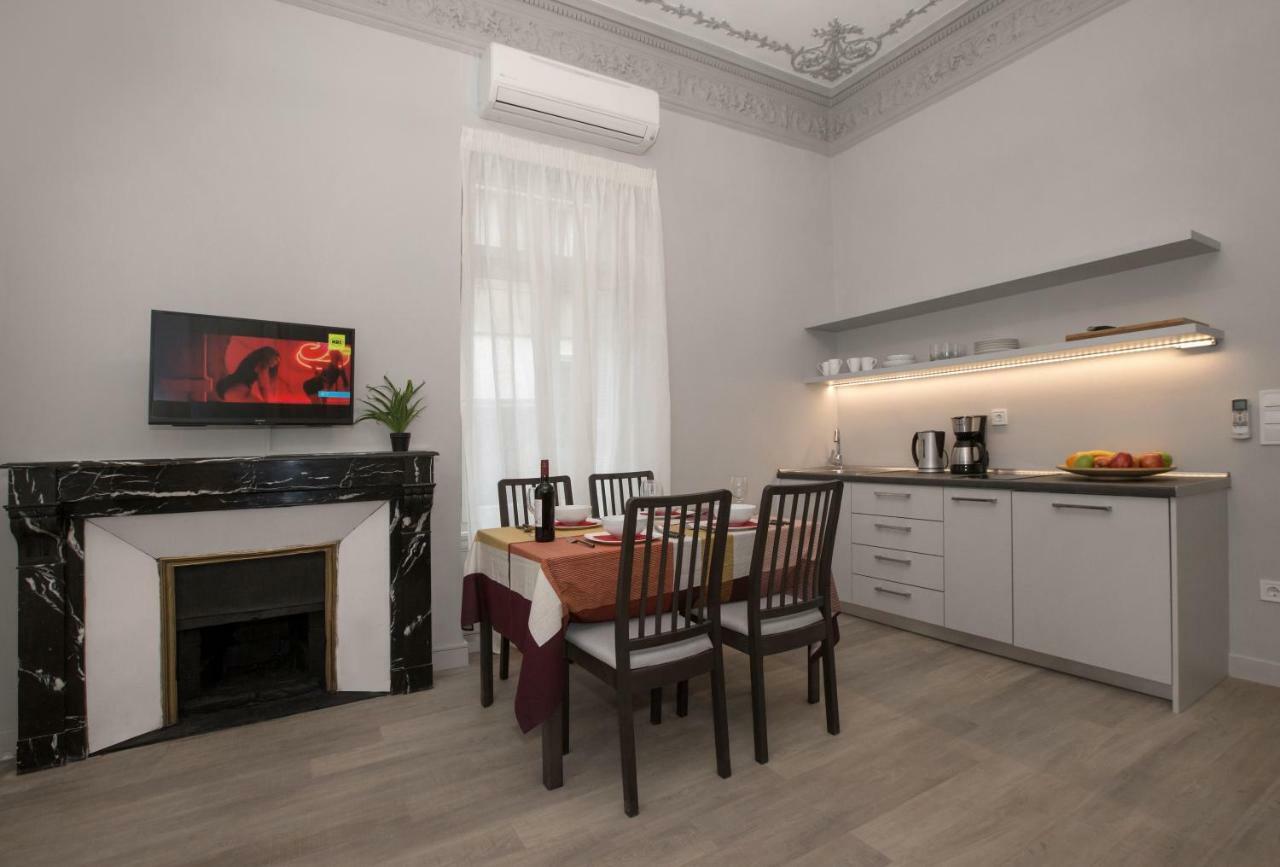 Sophisticated Apartment In Syntagma By Ghh Atény Exteriér fotografie